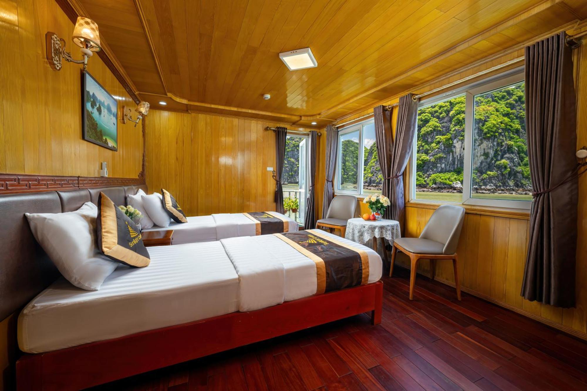 Sunlight Cruise Hotel Ha Long Buitenkant foto