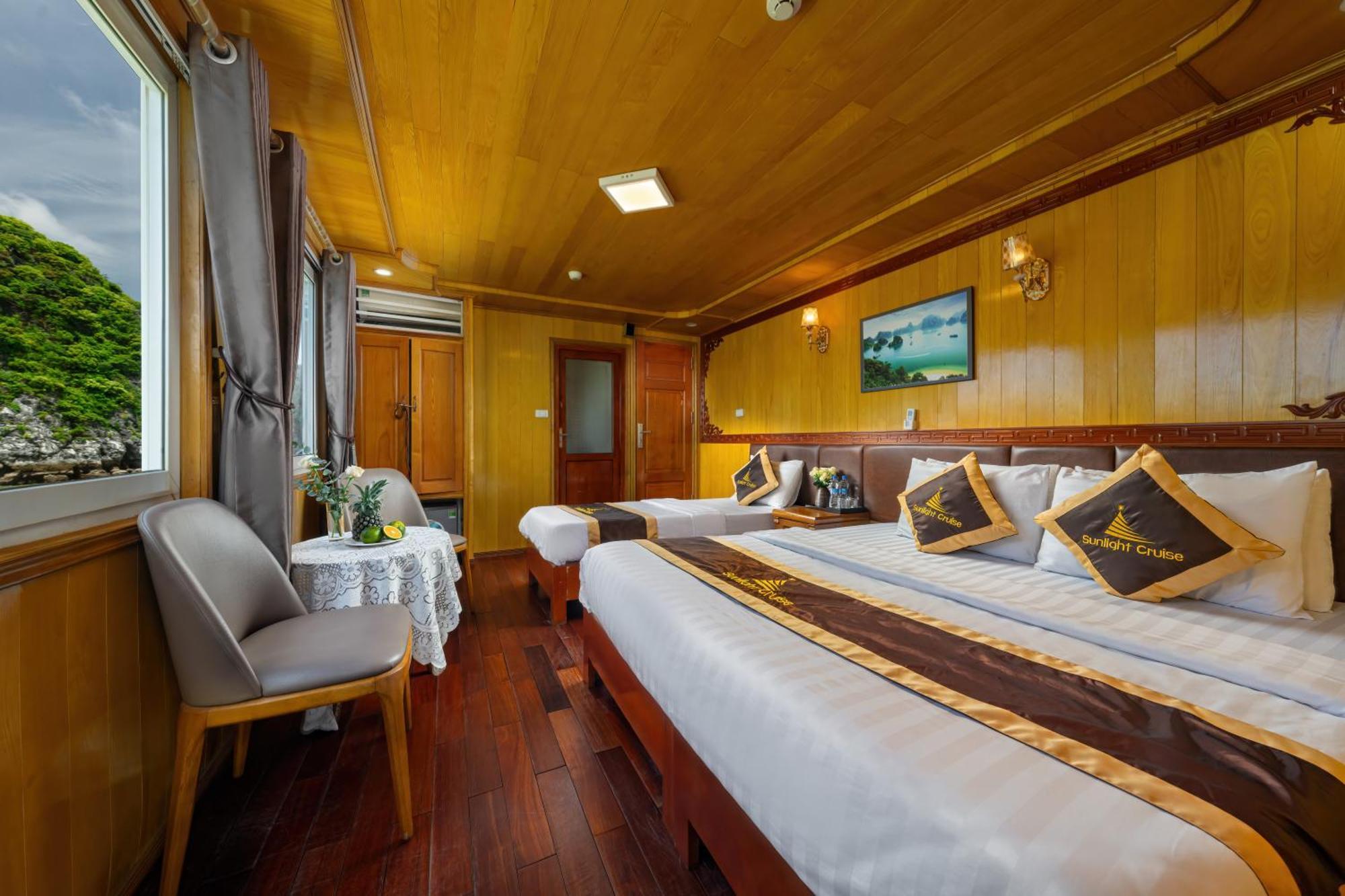 Sunlight Cruise Hotel Ha Long Buitenkant foto
