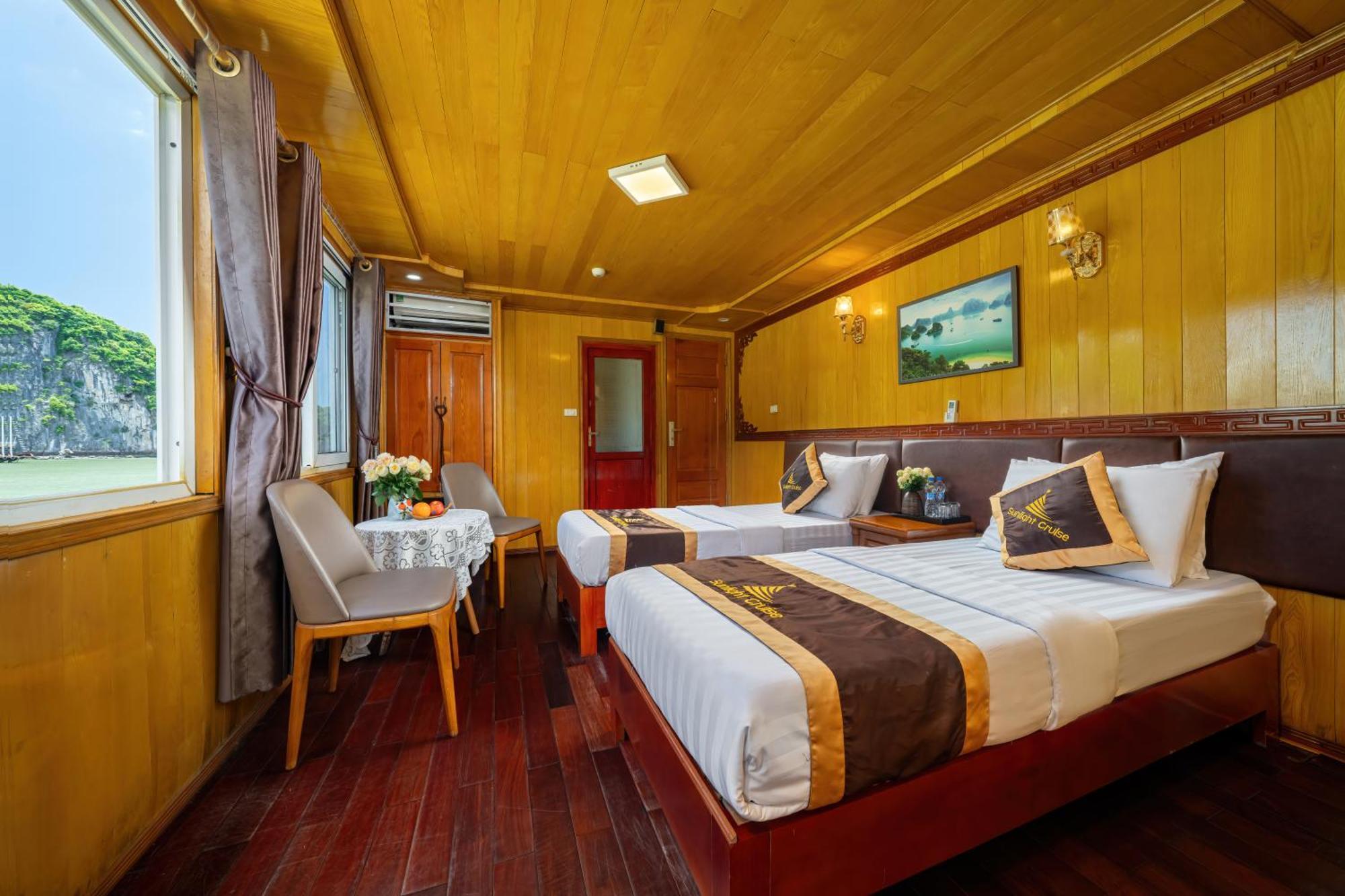 Sunlight Cruise Hotel Ha Long Buitenkant foto