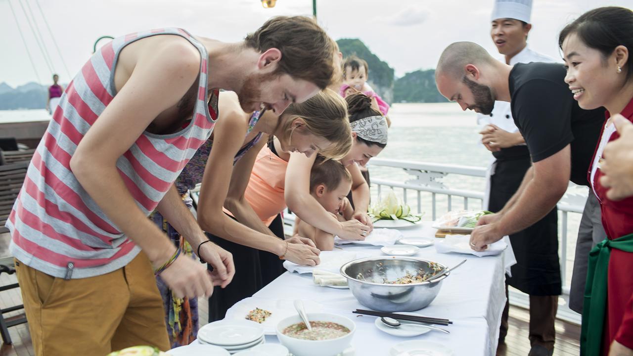 Sunlight Cruise Hotel Ha Long Buitenkant foto