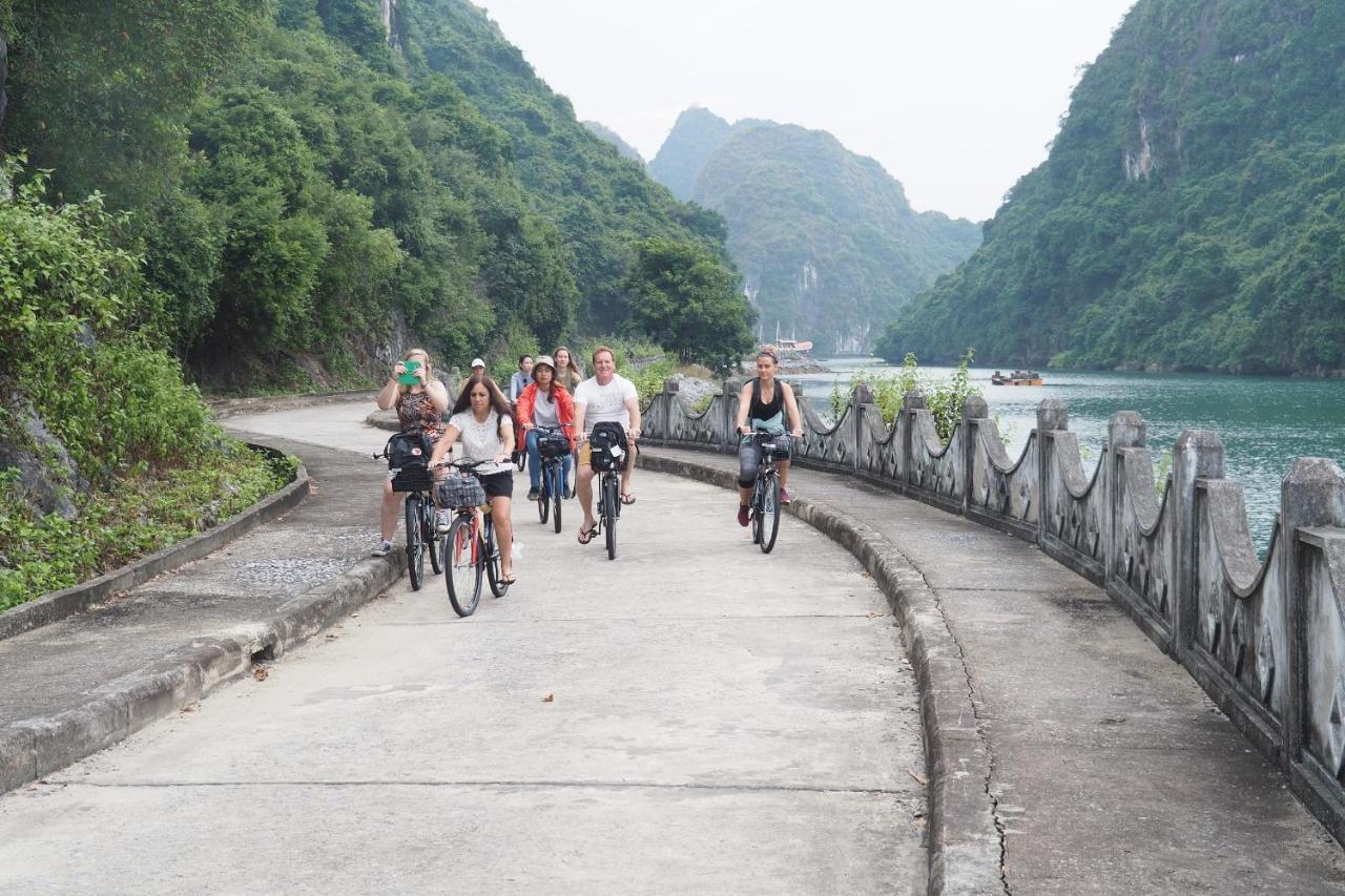 Sunlight Cruise Hotel Ha Long Buitenkant foto